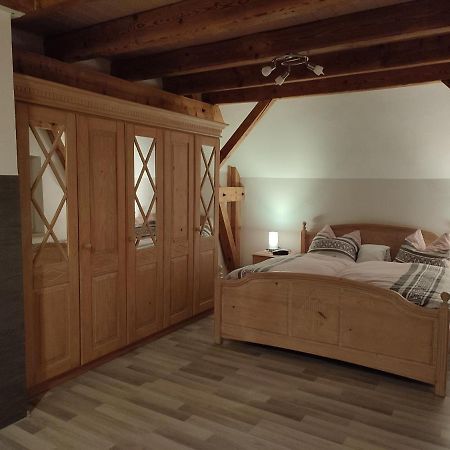 Hotel Sonnige Zimmer Eberhardzell Esterno foto